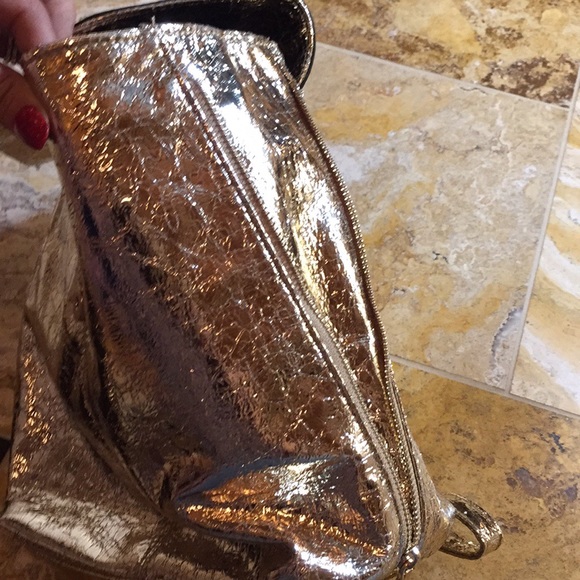 Hello 3am gold crinkle expandable backpack/zippers - Picture 8 of 8